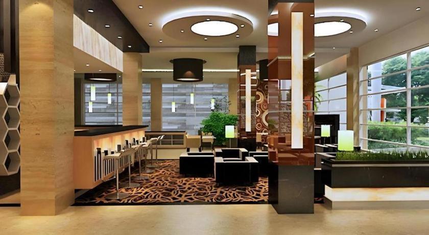 Asoka Luxury Hotel Bandar Lampung Esterno foto