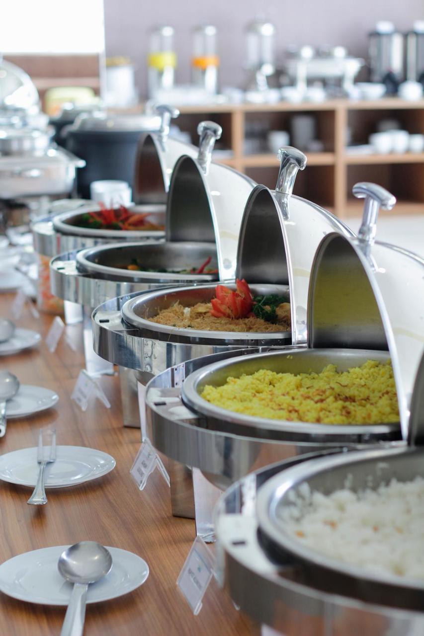 Asoka Luxury Hotel Bandar Lampung Esterno foto
