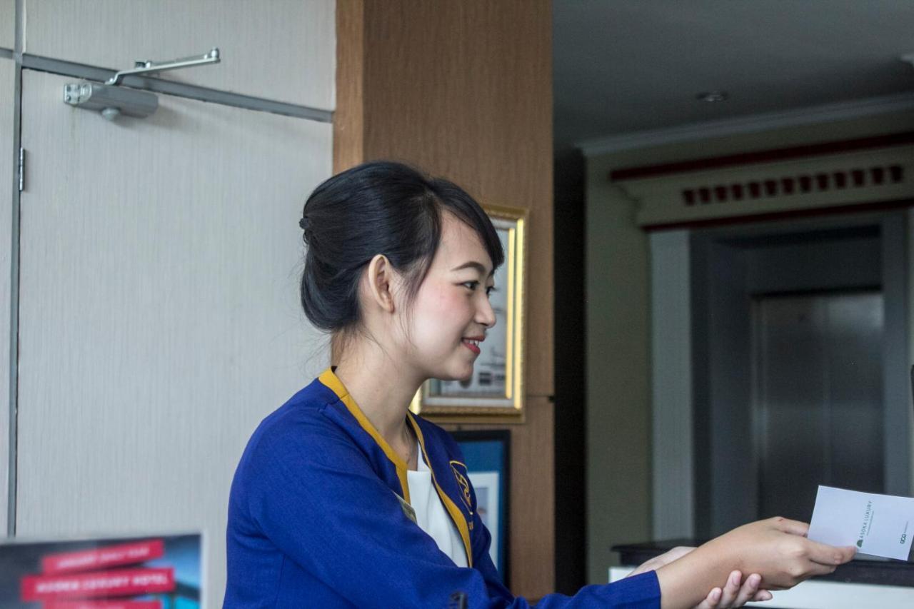 Asoka Luxury Hotel Bandar Lampung Esterno foto